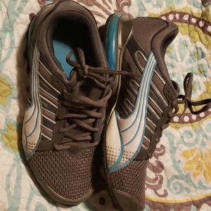 Women's puma sneakers